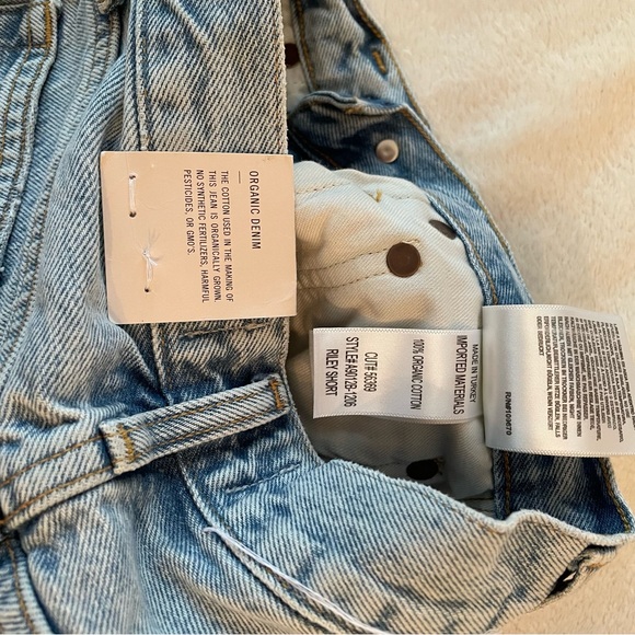 AGOLDE Riley Short NWT size 23 aritzia - Picture 6 of 15